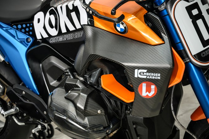 BMW R 1300 R Superhooligan es un homenaje a Daytona.