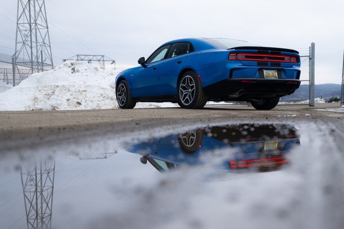 Dodge Charger R/T 2026 tiene un motor Hurricane Sixpack.