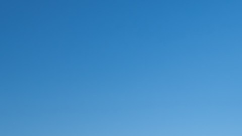 GMC Hummer EV pickup 2026 junto a supercars Ferrari y Lamborghini, la camioneta eléctrica más poderosa del mundo.