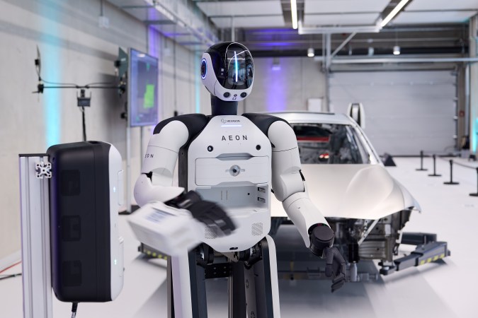 Robot humanoide AEON para BMW es un avance al futuro.