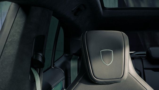 Porsche Cayenne S Electric 2026 tiene acabados exclusivos.