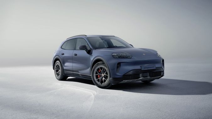 Porsche Cayenne S Electric 2026 se coloca en el nivel intermedio de la gama.