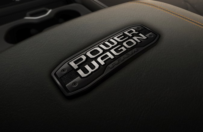 Ram 2500 Lunar Edition tiene un interior moderno.