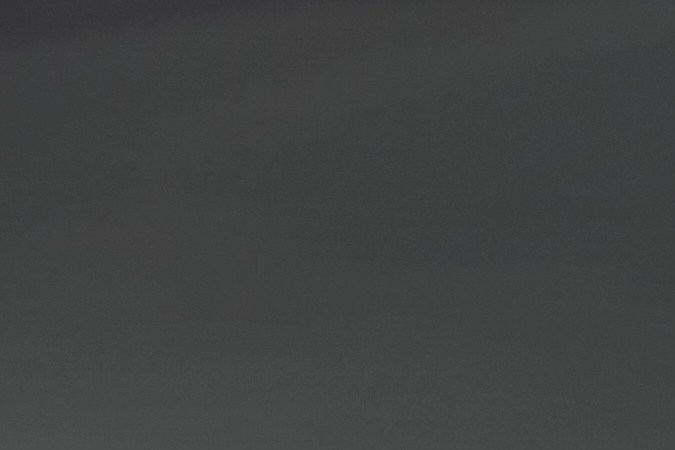 Vista trasera BMW i3 50 xDrive: diseño deportivo y emblema en el sedán eléctrico con récord de rango en 2027