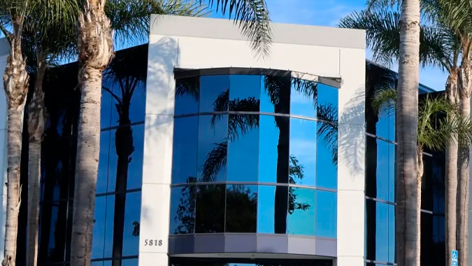 Vehículo solar Aptera busca ser parte de la movilidad del futuro.