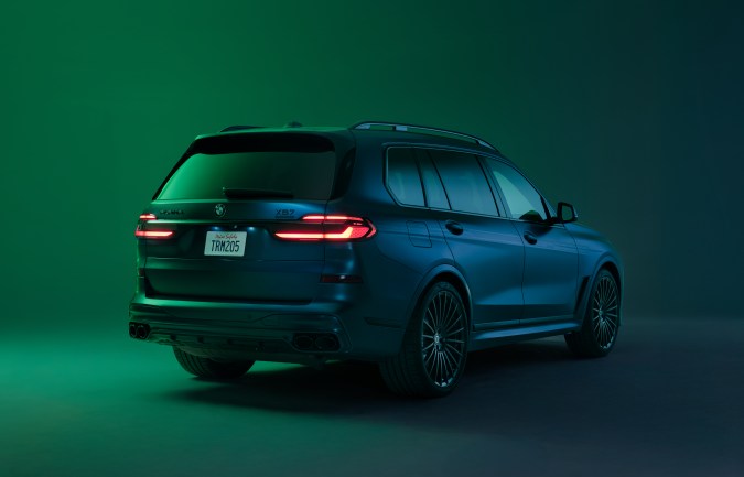 BMW Alpina XB7 2026 tiene un acabado único.