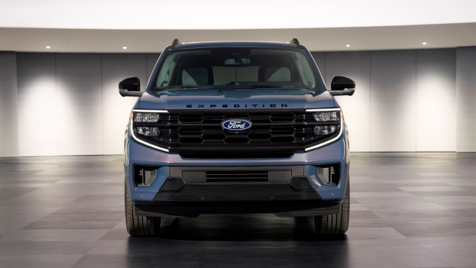 Ford Expedition 30th Anniversary Edition 2027 tiene detalles únicos.