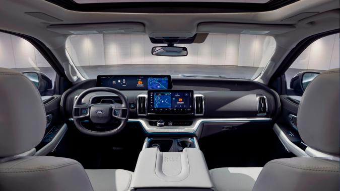 Ford Expedition 30th Anniversary Edition 2027 tiene un itnerior elegante.