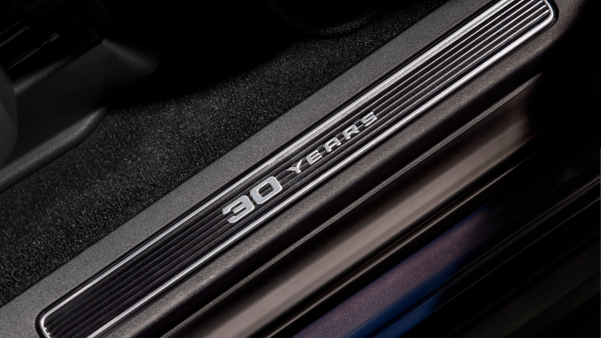 Ford Expedition 30th Anniversary Edition 2027 tiene varios detalles de los 30 años.