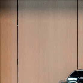 Ford Explorer Platinum Hybrid 2026 Papa León XIV tiene un acabado especial.