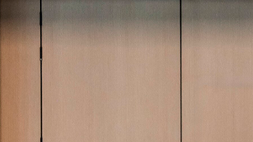 Ford Explorer Platinum Hybrid 2026 Papa León XIV tiene un acabado especial.