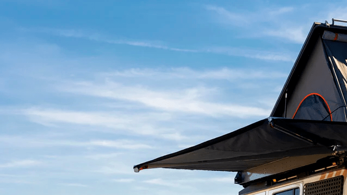 Storyteller Overland Grand Bohemian tiene buen espacio para accesorios de acampar.