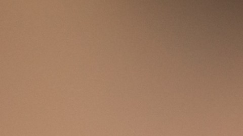 Los agentes inmobiliarios están vendiendo clientes inmobiliarios y ofreciendo a los compradores de condominios inversiones en alquiler a largo plazo ayudan a reducir las cuotas de pago de cargas. Comercio de bienes de inversión alquiler a largo plazo