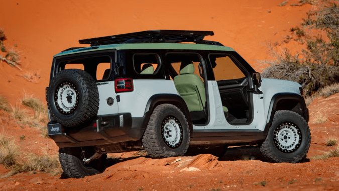 Jeep Recon Overwatch Concept.