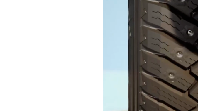 Nokian Hakkapeliitta 01 una clavos retractiles.