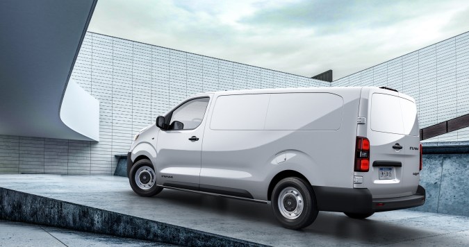 Ram ProMaster City 2027 tiene un diseño moderno.