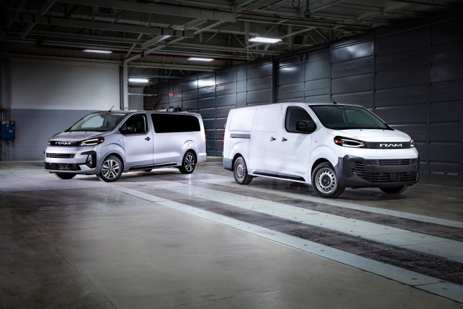 Ram ProMaster City 2027 tiene versiones Tradesman y SLT.