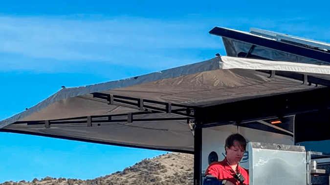 El remolque XT9 Off-Grid Extreme es bastante práctico.