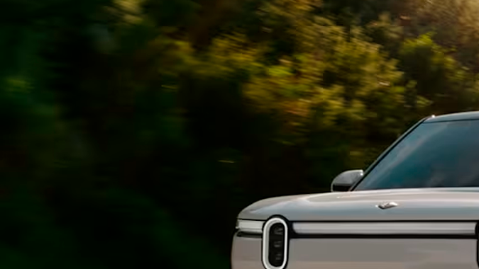 Rivian R2 tendrá conducción autónoma con Uber.