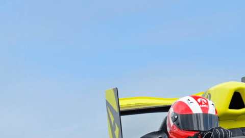 Motor de competición hecho a mano por Ariel.