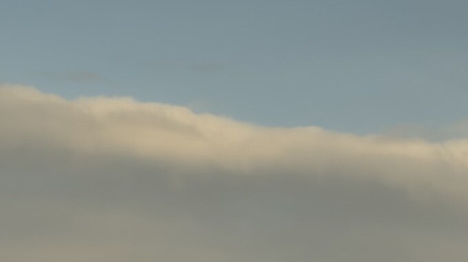 Audi Q4 e-tron y Q4 Sportback e-tron 2027 juntos en paisaje costero