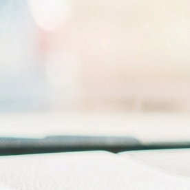 WhatsApp en CarPlay mostrando pantalla de dictado de voz para nuevo mensaje