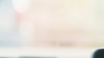 WhatsApp en CarPlay mostrando pantalla de dictado de voz para nuevo mensaje