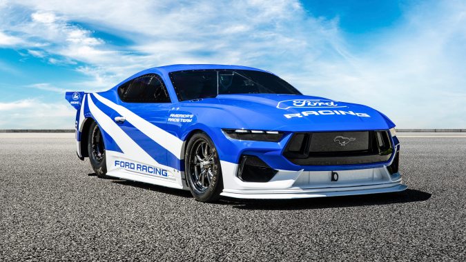 Ford Mustang Cobra Jet 2200 se convierte en el eléctrico más rápido del mundo