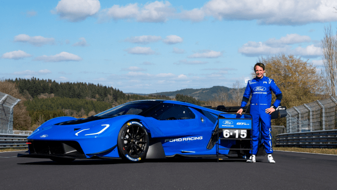 Ford hace historia: el Ford GT Mk IV rompe récord en Nürburgring como el auto de gasolina más rápido