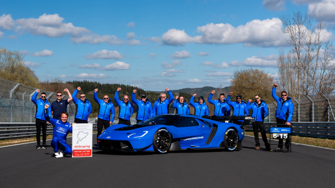 Ford hace historia: el Ford GT Mk IV rompe récord en Nürburgring como el auto de gasolina más rápido
