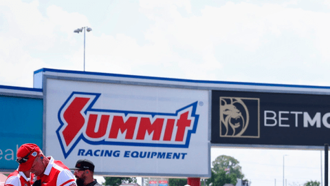 Ford Mustang Cobra Jet 2200 se convierte en el eléctrico más rápido del mundo