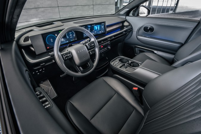 Hyundai IONIQ 9 Calligraphy Black Ink 2027 busca dominar el mercado eléctrico