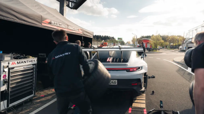 Porsche 911 GT3 RS Manthey rompe su propio récord en Nürburgring