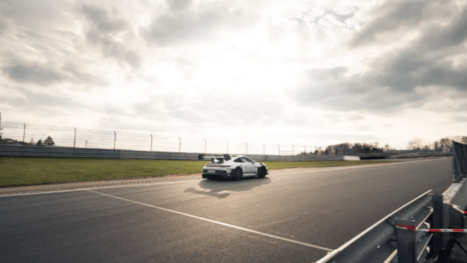 Porsche 911 GT3 RS Manthey rompe su propio récord en Nürburgring