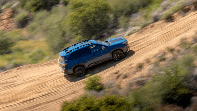 Subaru Forester Wilderness Hybrid 2027 tiene capacidades extremas.