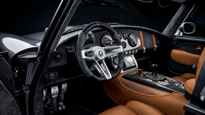 AC Cars suma al GT Coupé a la familia clásica de los Cobra renovados