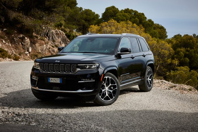 Jeep Grand Cherokee 2022 en carretera
