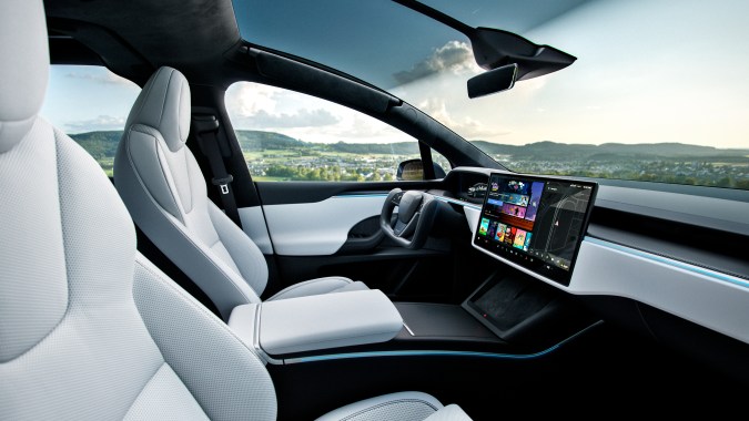 Cabina interior del Tesla Model X.