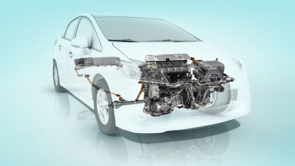 Vista en corte de Toyota Prius híbrido Synergy Drive mostrando motor gasolina y sistema eléctrico