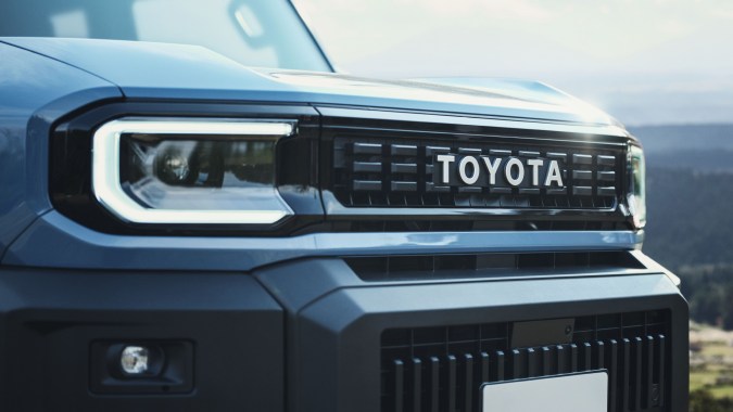 Toyota comenzó la venta en Japón del nuevo Land Cruiser FJ, un SUV compacto con auténticas capacidades todoterreno, aunque no se sabe si llegará a EE.UU.