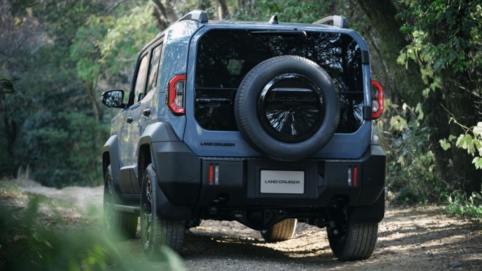 Toyota comenzó la venta en Japón del nuevo Land Cruiser FJ, un SUV compacto con auténticas capacidades todoterreno, aunque no se sabe si llegará a EE.UU.