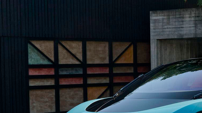 CEO de Ferrari defiende a su polémico vehículo eléctrico Luce