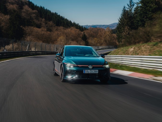 Volkswagen Golf GTI Edition 50 es uno de los autos más rápidos de su clase