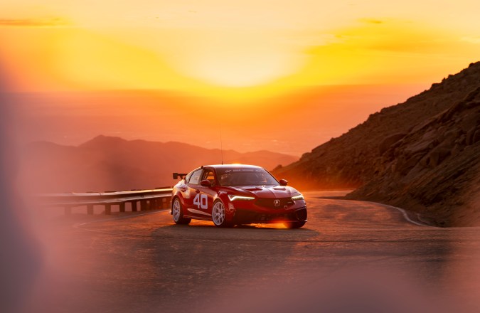 Acura busca conquistar el Pikes Peak 2026 con el Integra Type S DE5