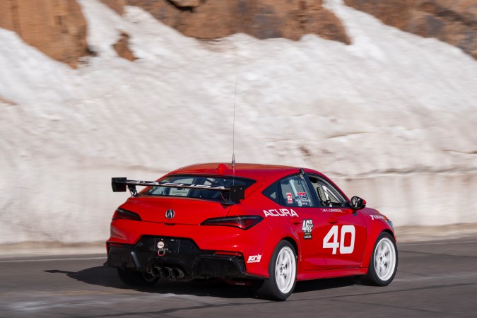 Acura busca conquistar el Pikes Peak 2026 con el Integra Type S DE5