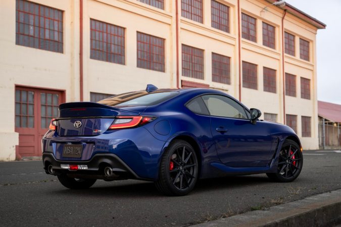 Toyota GR86 2027 llega con mejoras para conquistar el asfalto