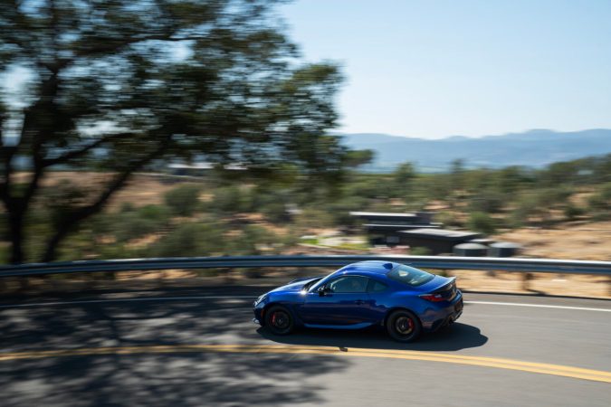 Toyota GR86 2027 llega con mejoras para conquistar el asfalto