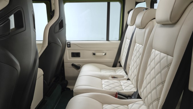 Land Rover estrena su acabado Spectral Green