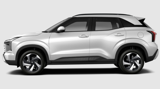 Mitsubishi Outlander Sport plateada vista lateral perfil, SUV compacta con llantas deportivas y diseño elegante minimalista.