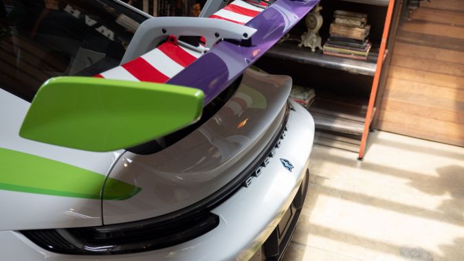 Porsche y Toy Story crean autos legendarios